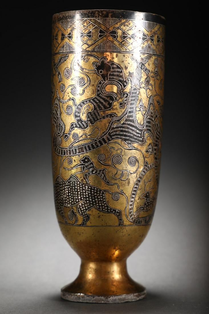 A CHINESE PAINTED GOLD AND SILVER BEAST CUP (1 of 9)
