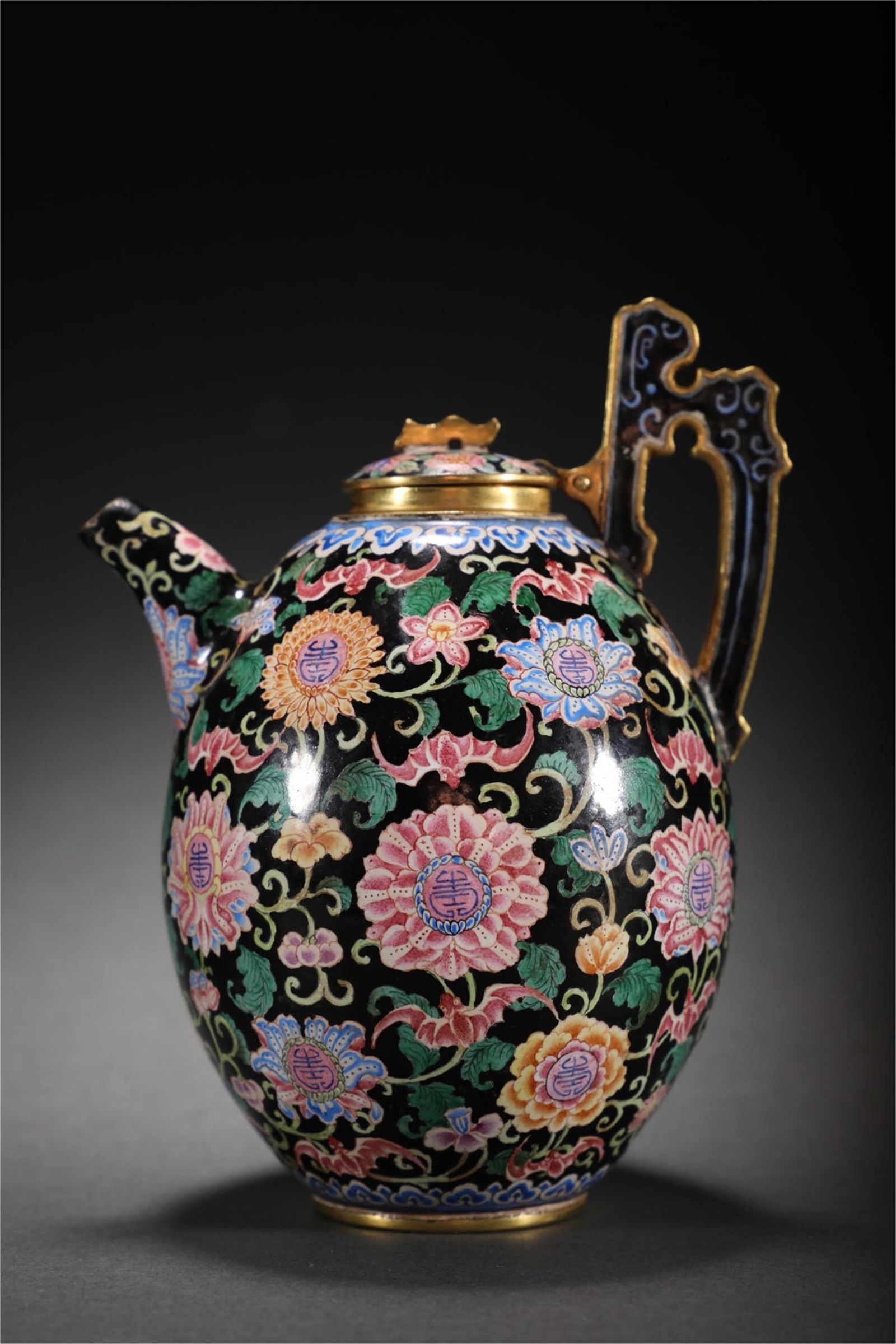 A CHINESE ENAMEL FLOWER EWER (1 of 9)