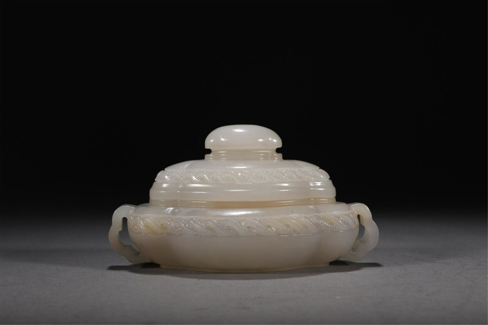 A CHINESE JADE LIDDED CENSER (1 of 9)