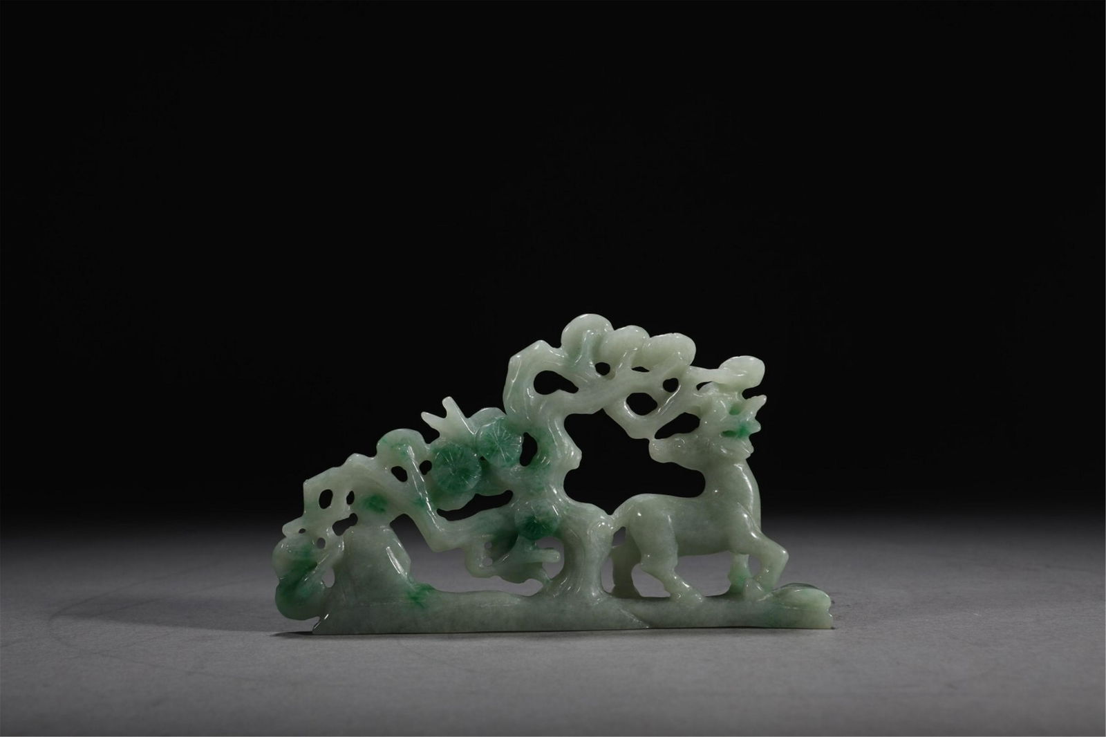 A CHINESE JADEITE ORNAMENTS (1 of 6)