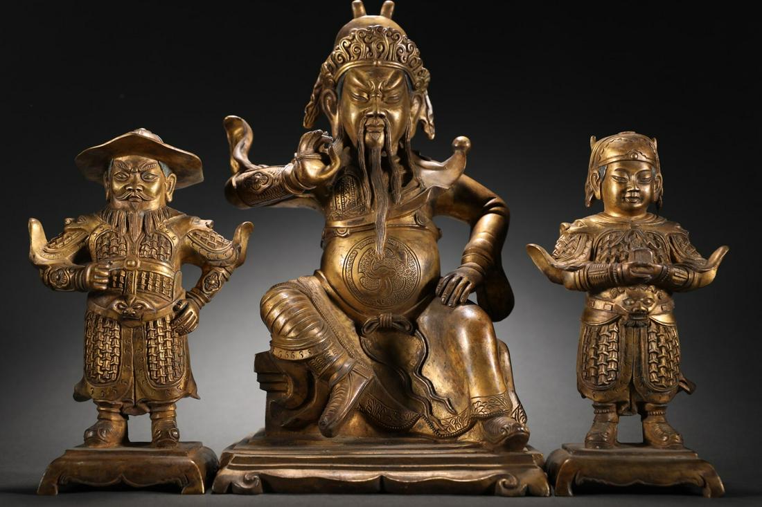 A CHINESE GILDING GUANGONG BUDDHA STATUE (1 of 9)