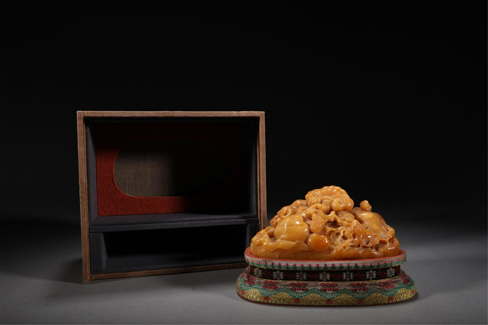 A CHINESE SOAP STONE SEAL (1 of 9)