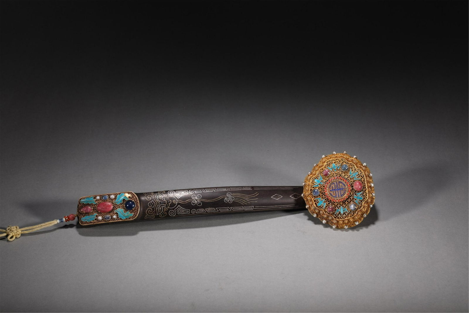 A CHINESE GILT SILVER FILIGREE RUYI ORNAMENTS (1 of 9)