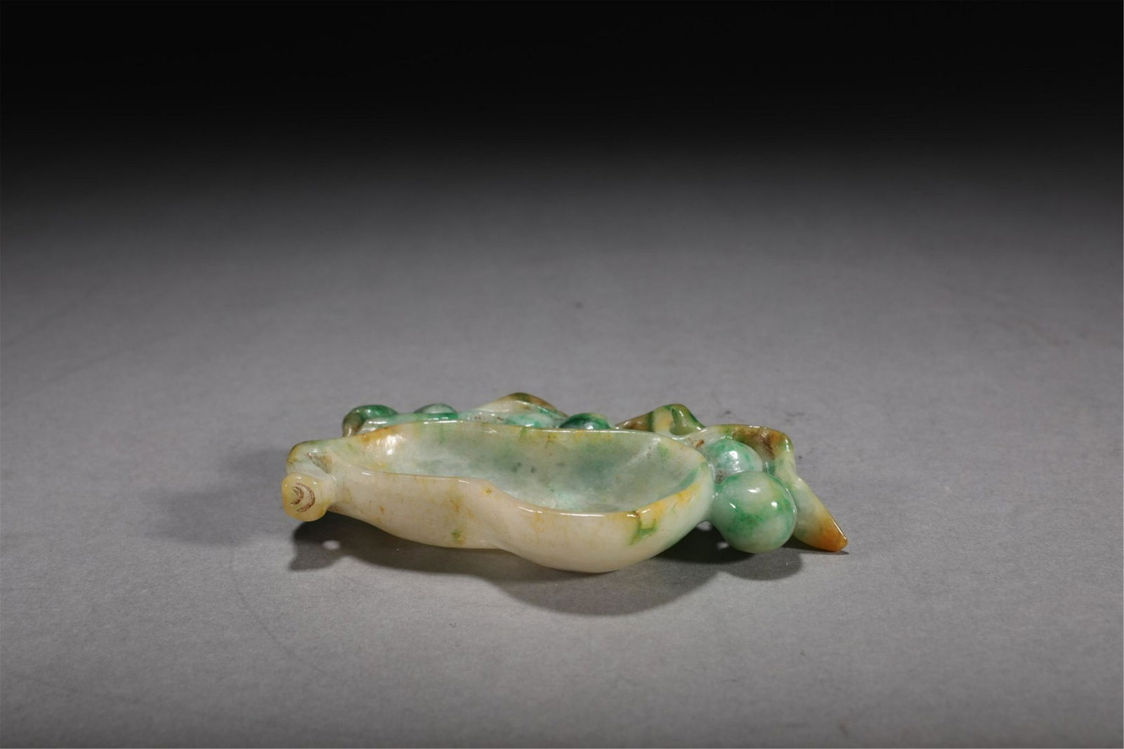 A CHINESE JADEITE DOUBLE GOURDS PASTE (1 of 6)