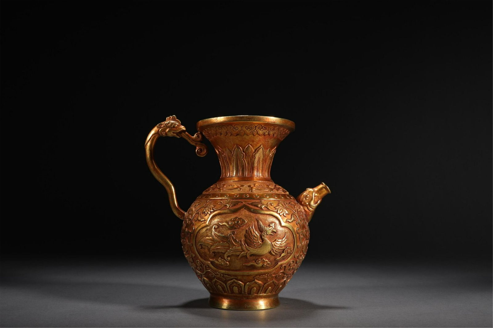A CHINESE GILDING PHOENIX PATTERN EWER (1 of 9)