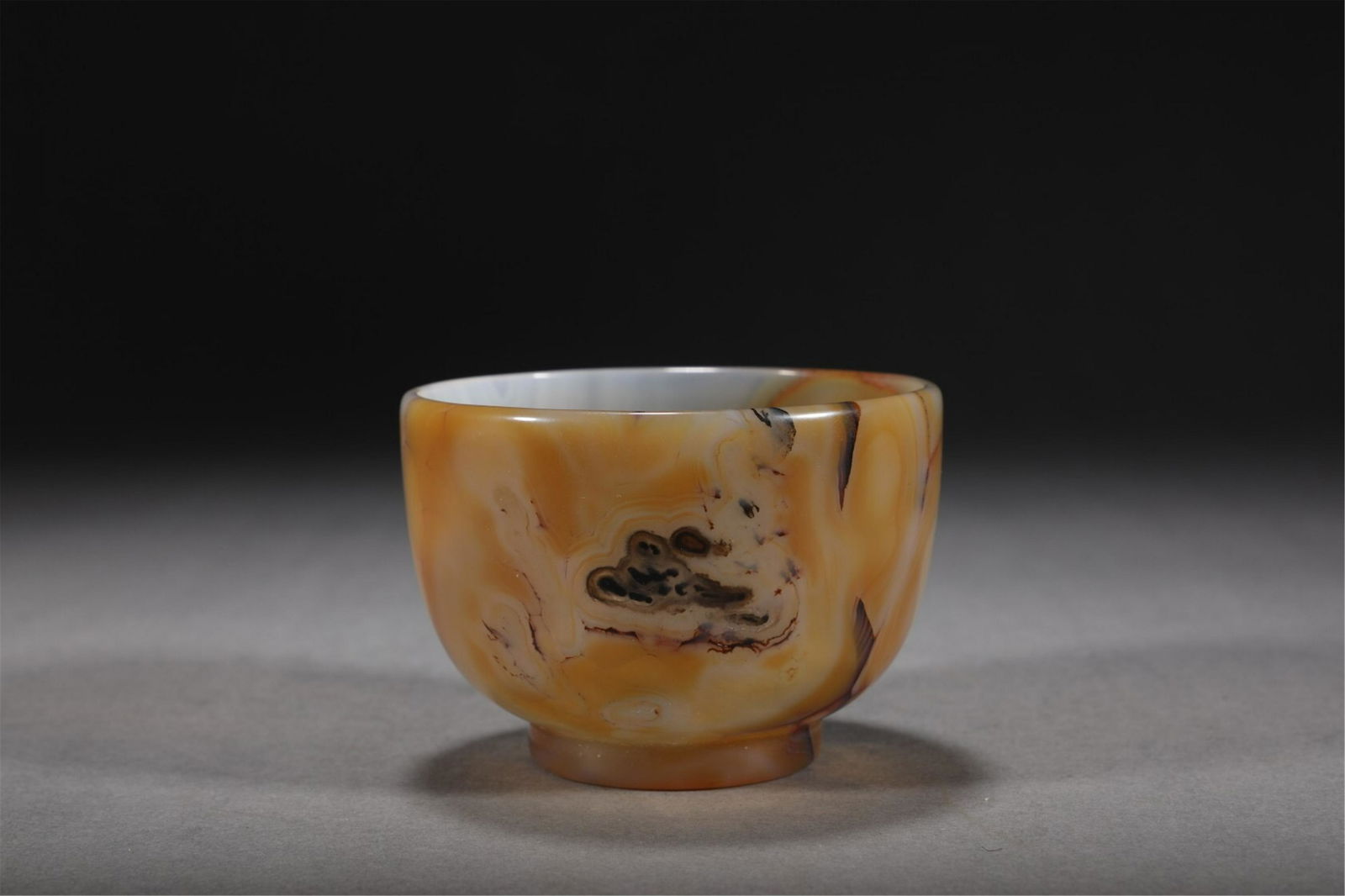 A CHINESE AGATE CUP (1 of 9)
