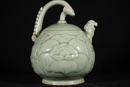 A Chinese Yaozhou-Type Glazed Porcelain Water Pot