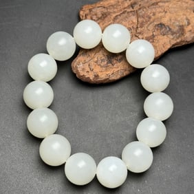 A Chinese Carved Jade Bracelet