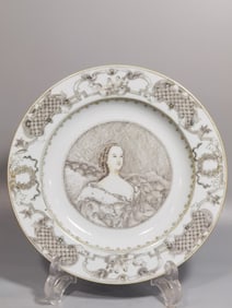 A Chinese Famille-Rose Porcelain Plate