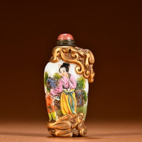 A Chinese Carved Peking Glass Snuff Bottle