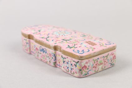 A Chinese Pink Ground Famille-Rose Porcelain Box