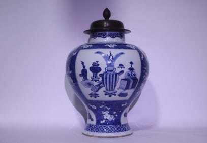 A Chinese Blue and White Porcelain Jar with Cap