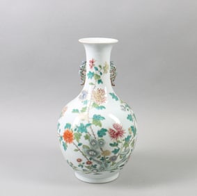 A Chinese Famille-Rose Porcelain Vase