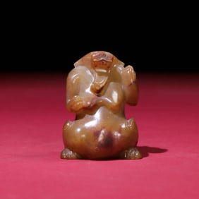 A Chinese Carved Jade Bear Statuette