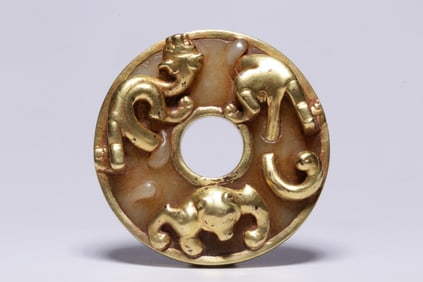 A Chinese Gilt Jade Pendant