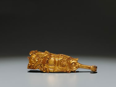 A Chinese Gilt Bronze Foo-Dog Belt Buckle
