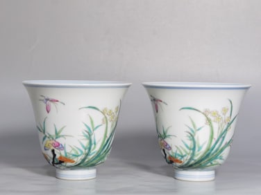 A Pair of Chinese Famille-Rose Porcelain Cups