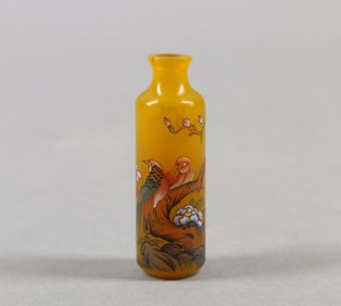 A Chinese Painted Glass Snuff Bottle