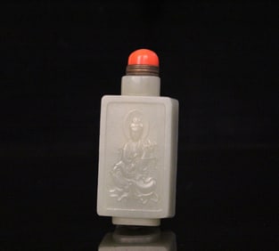 A Chinese Carved Jade Snuff Bottle