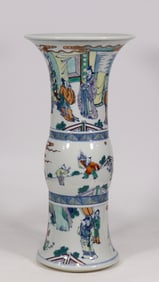 A Chinese Dou-Cai Glazed Porcelain Vase