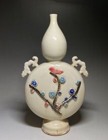 A Chinese Ding-Type White Glazed Porcelain Double Gourd Vase