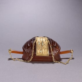 A Chinese Carved Agate Hair Pin with Gold Decorated