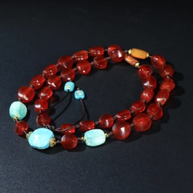 A Chinese Carved Agate Bracelet