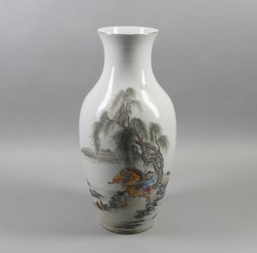 A Chinese Famille-Rose Porcelain Vase