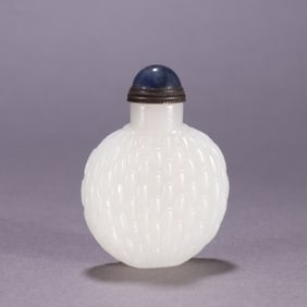 A Chinese Carved Jade Snuff Bottle