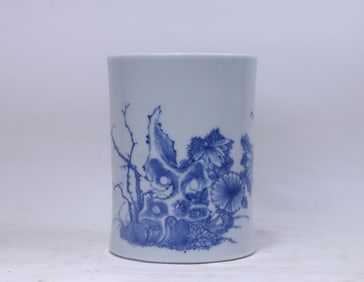 A Chinese Blue and White Porcelain Brush Pot