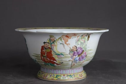 A Chinese Famille-Rose Porcelain Planter