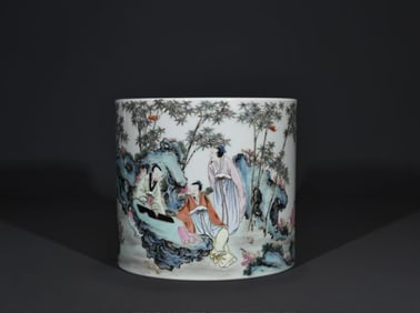 A Chinese Famille-Rose Porcelain Brush Pot