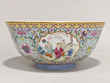 A Chinese Famille-Rose Porcelain Bowl