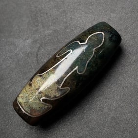 A Chinese Carved Agate DZI Bead