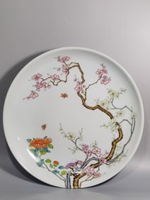 A Chinese Famille-Rose Porcelain Plate