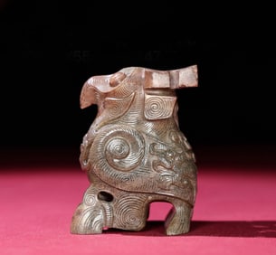 A Chinese Carved Jade Bird Statuette