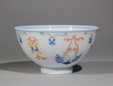 A Chinese Dou-Cai Glazed Porcelain Bowl
