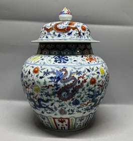 A Chinese Dou-Cai Glazed Porcelain Jar with Lid