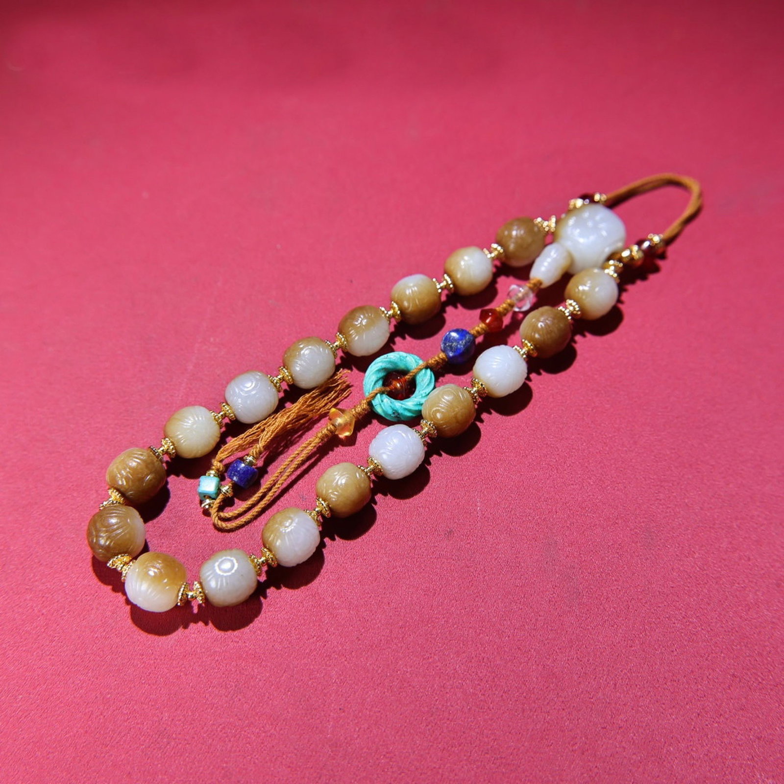 A Chinese Carved Jade Prayers Beads: Diam. 1.4cm, Wt. 103g, Multi-Sizes