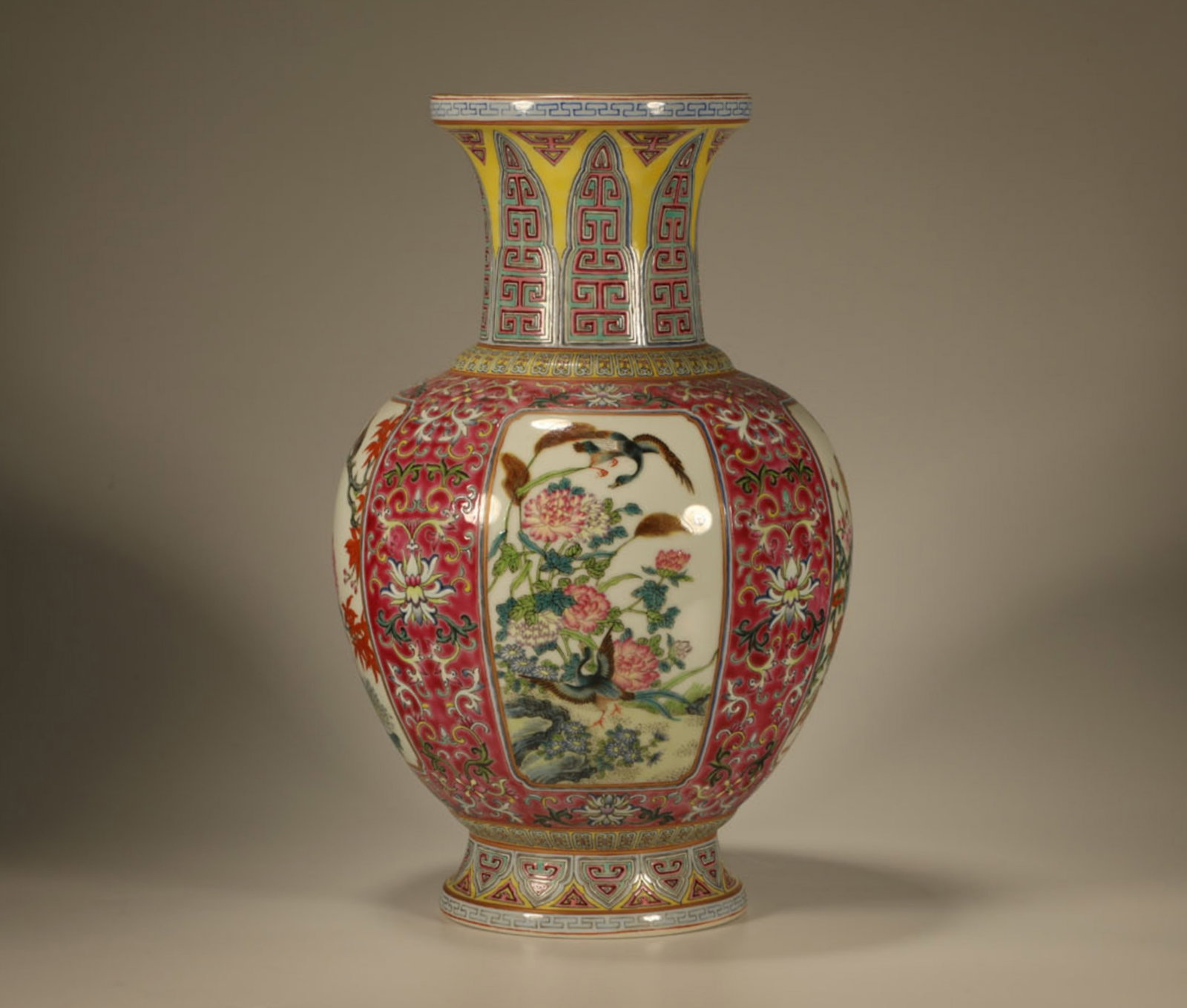 A Chinese Famille-Rose Porcelain Vase: Ht. 33cm, Diam. 19cm