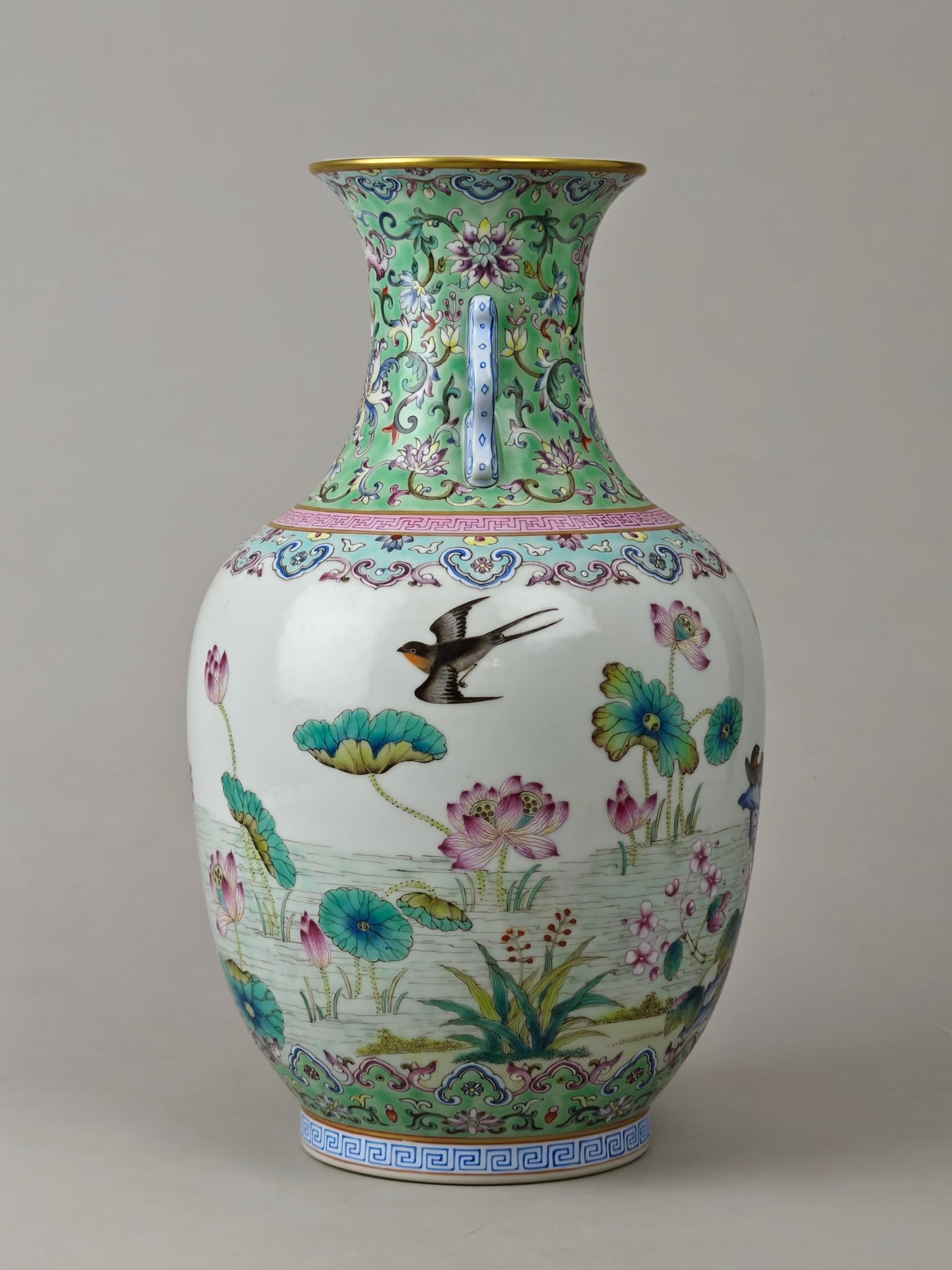 A Chinese Famille-Rose Porcelain Vase: Wd. 18cm, Ht. 29.5cm