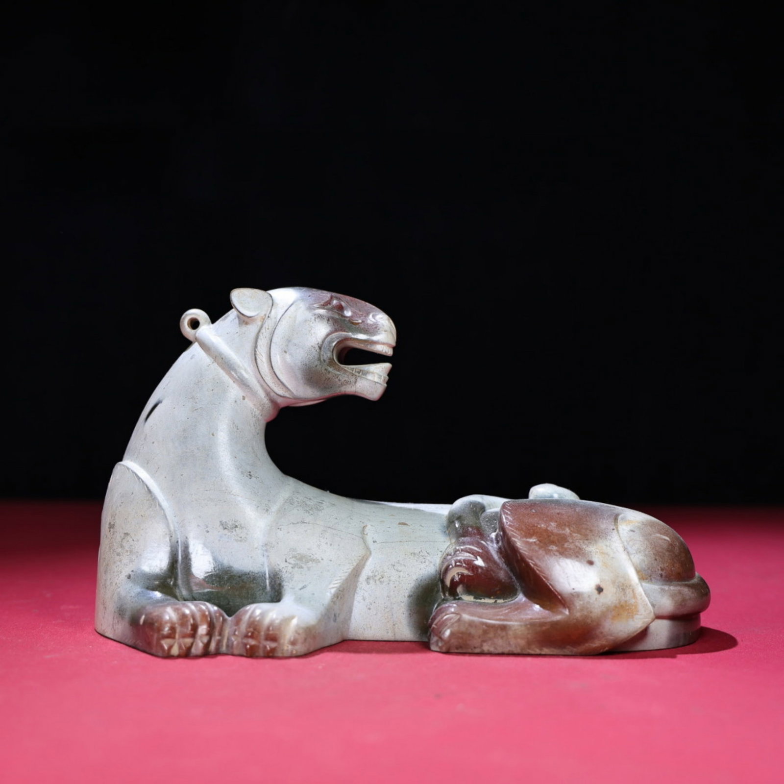A Chinese Carved Jade Tiger Statuette: Lg.cm, Wd.cm, Th.cm, Wt. g