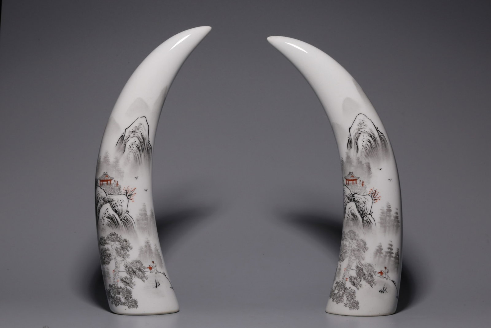 A Pair of Chinese Famille-Rose Bionic Glazed Porcelain Decorations: Ht. 30.3cm, Diam. 7cm, Wt. 1057g