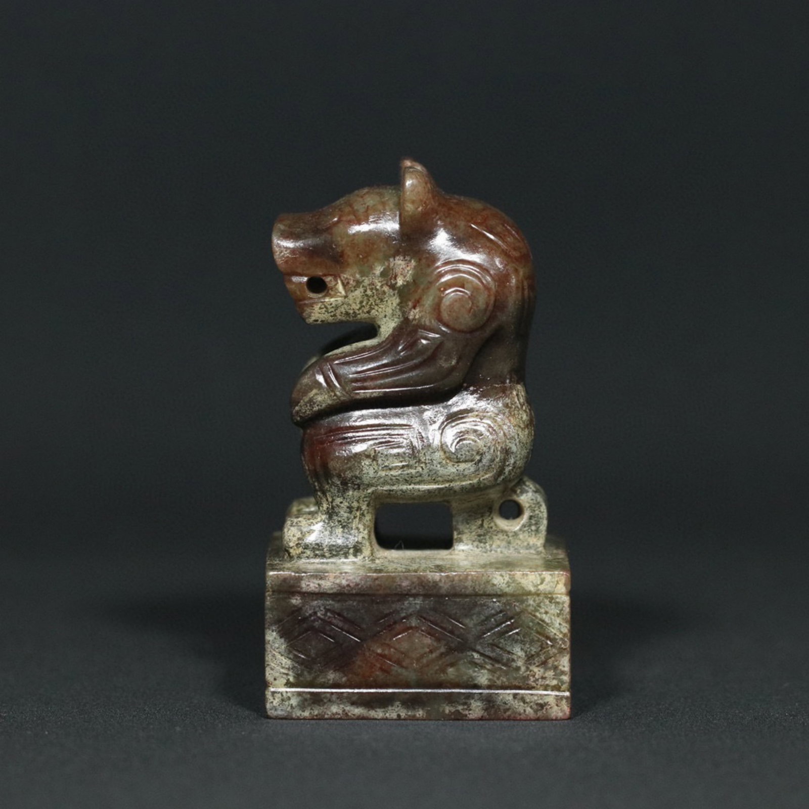 A Chinese Carved Jade Bear Handle Seal: Ht. 7.2cm, Wd. 4.1cm, Wd. 4.1cm, Wt. 190.9g