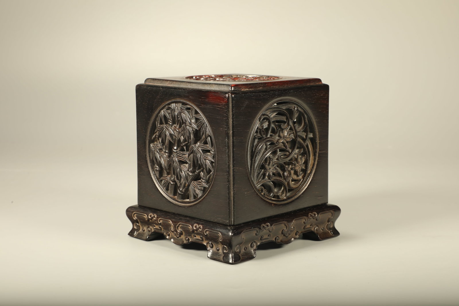 A Chinese Carved Hardwood Box with Lid and Stand: Wd. 9.5cm, Ht. 10cm