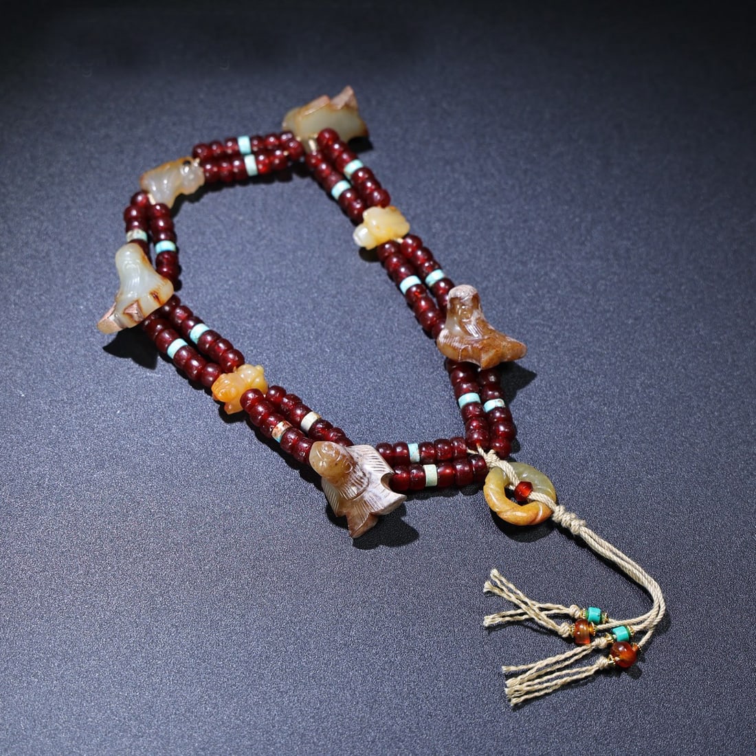 A Chinese Carved Jade Bird Pendants and Agate Beads Set: The Birds, Lg. 2.3cm, Wd. 2cm, Multi-Sizes, Wt. 108g