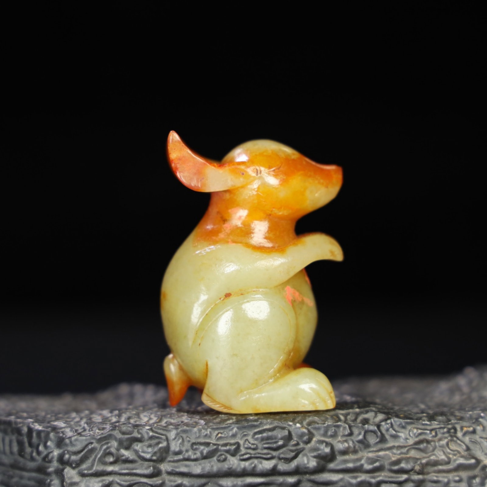 A Chinese Carved Jade Rabbit Statuette (1 of 12)