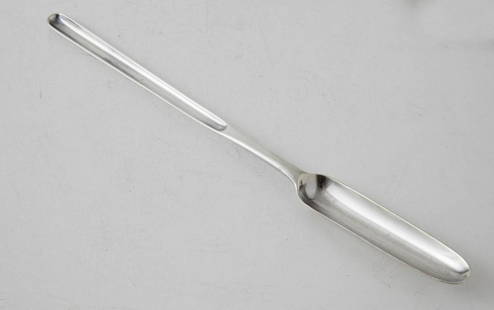 18th Century Hester Bateman Marrow Scoop 1789-90: Rare Hester Bateman George III sterling silver marrow scoop 1789 London. 9"L, 1toz