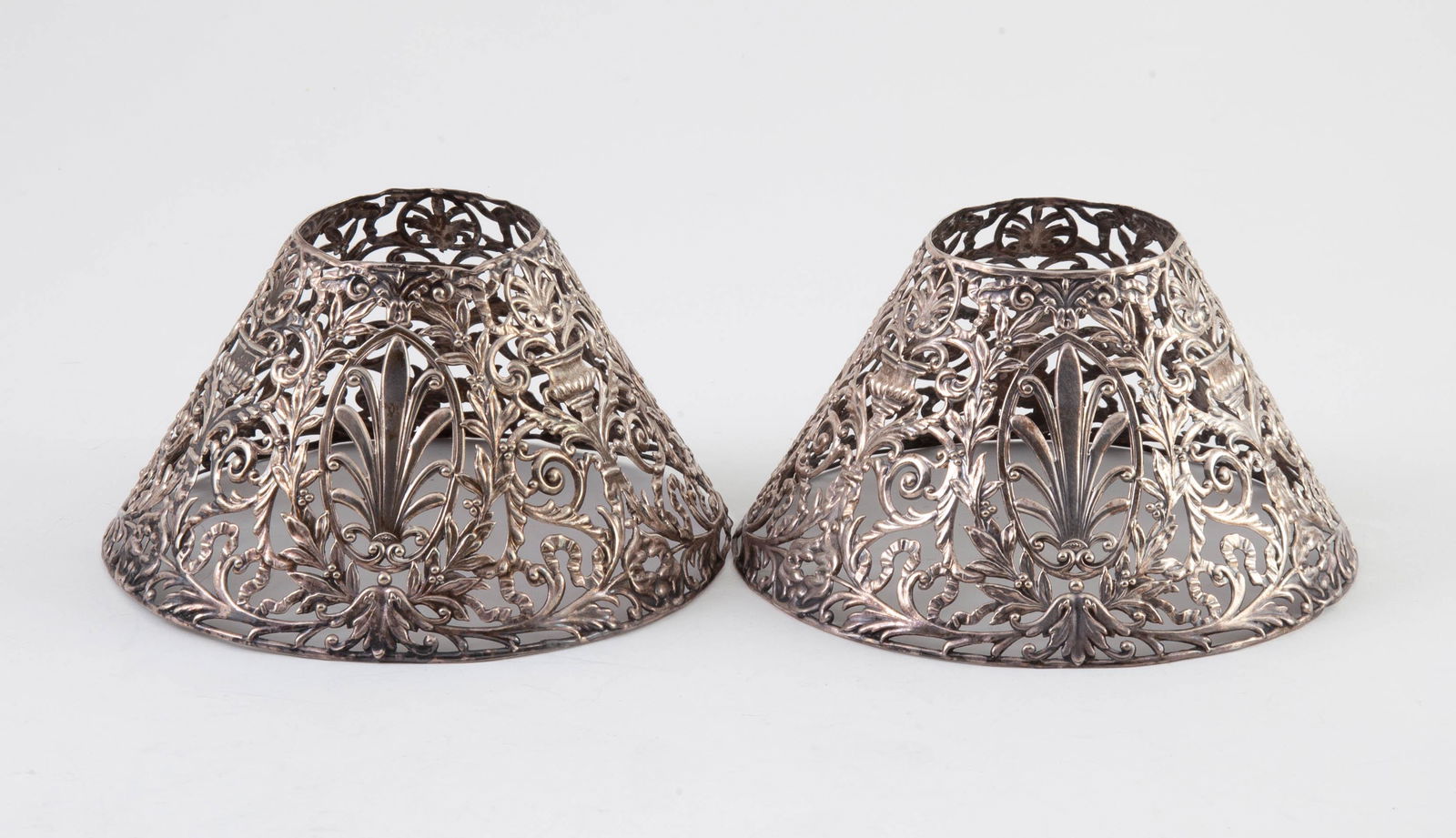 Gorham Sterling Silver Pair Pierced Candle Shade Covers (1 of 4)