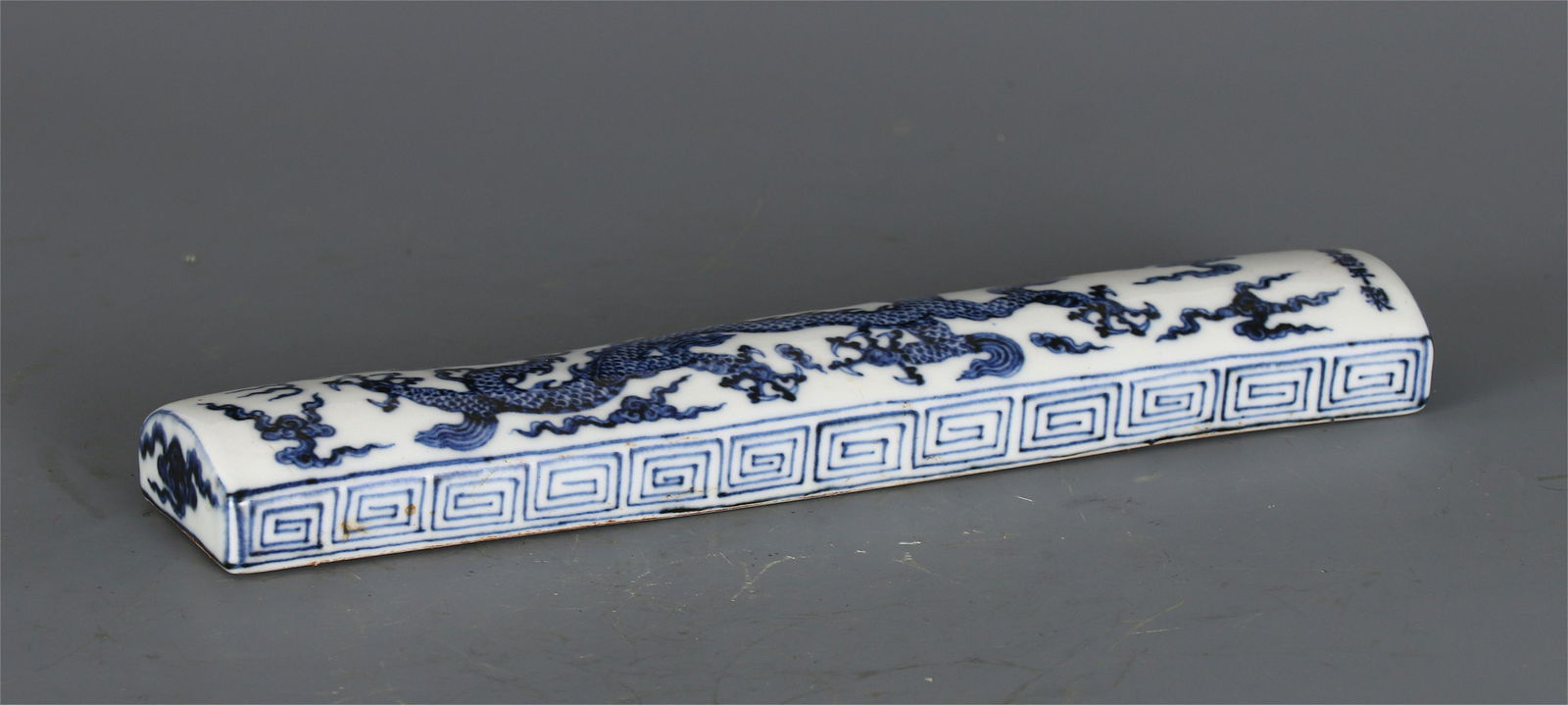 A CHINESE BLUE AND WHITE PORCELAIN PAPERWEIGHT (1 of 8)